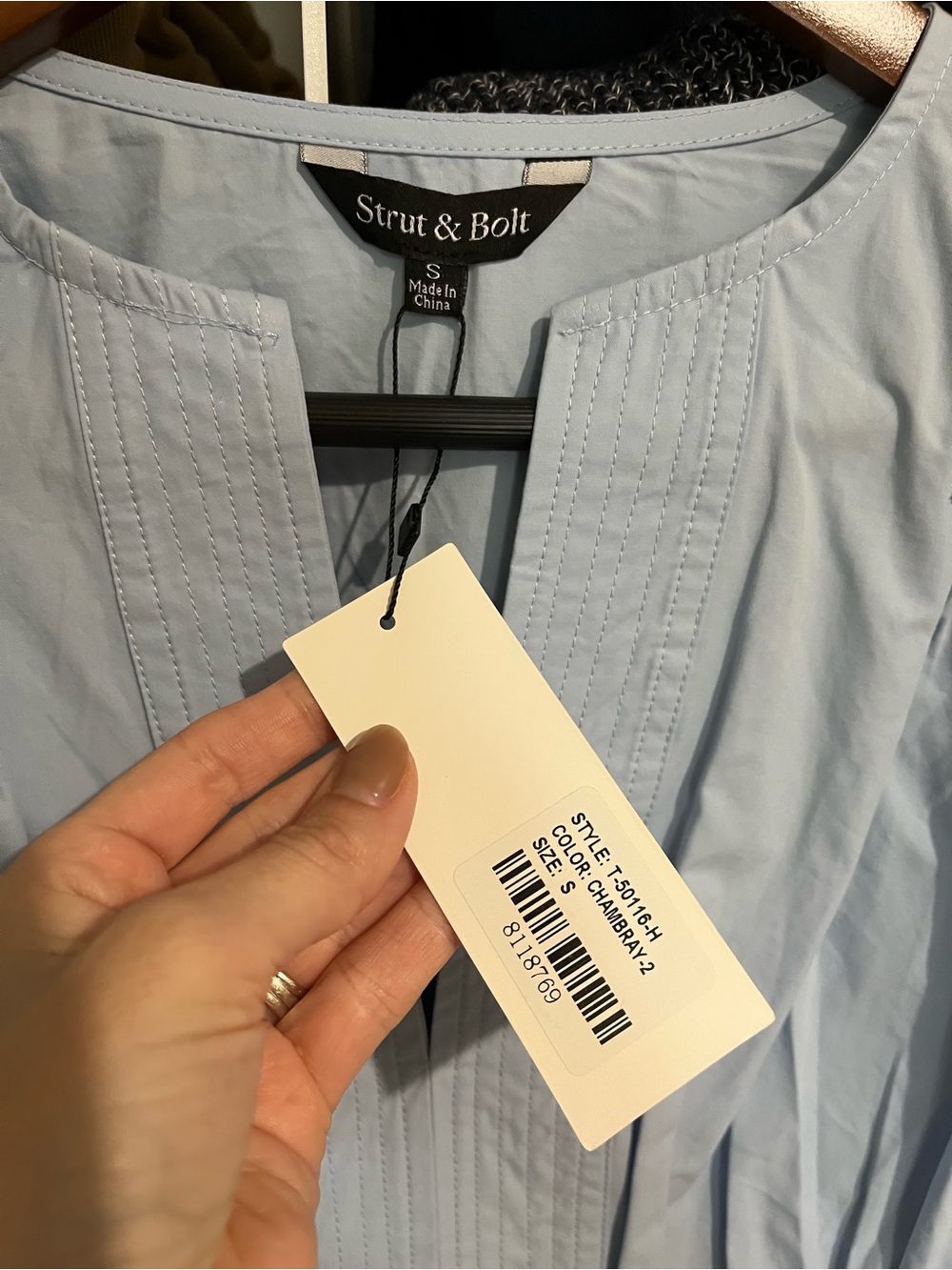 NWT Strut & Bolt Top - Picture 2 of 4